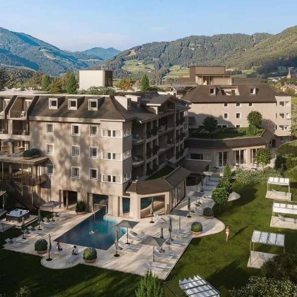 Majestic - Unique Spa Resort, hotel u Burnicu