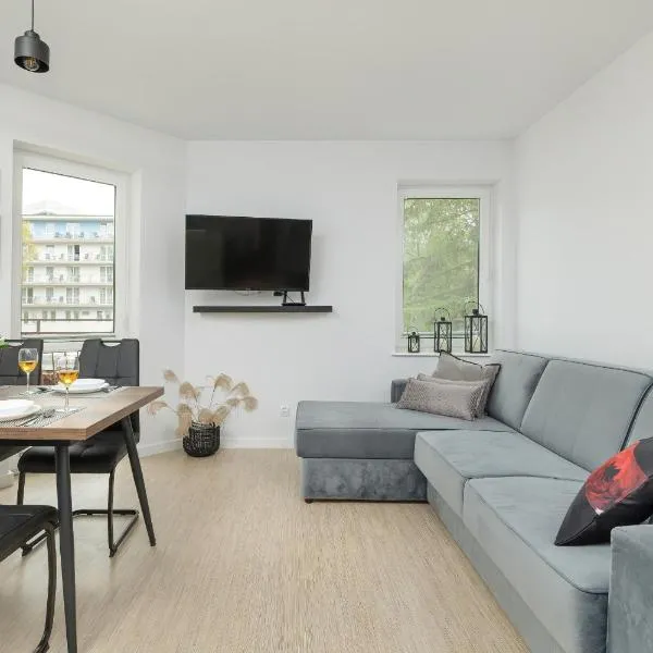 Morskie Oko A Functional and Stylish Apartment 200 metres from the Beach、ミエンジズドロイェのホテル