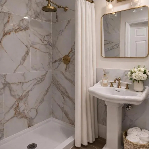 Sullivan Heritage 1847 - Queen Room Private Bathroom in A Private Home, hotel u gradu 'Boston'
