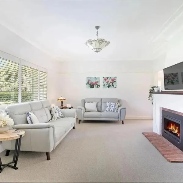 Kookaburra Cottage, hotel in Bowral