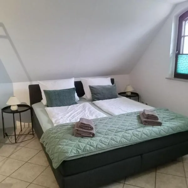 Fischstübchen Neeberg Apt 1 – Wald und Wiese، فندق في Krummin
