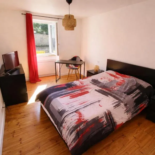 La maison du bonheur, готель у місті Giat
