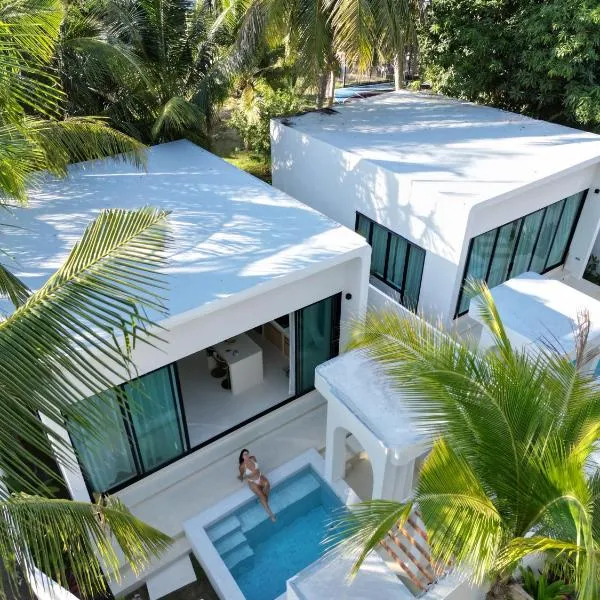 Eterno Villas, מלון בסאלאד ביץ'