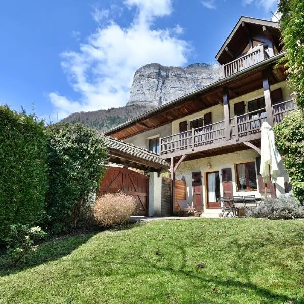 Maison Avec Jardin 6-12 Personnes、La Balme-de-Thuyのホテル