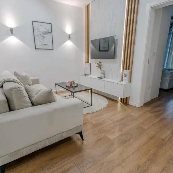 Mona Luxury Apartments - Free Garage Parking, hotel in Sarajevo