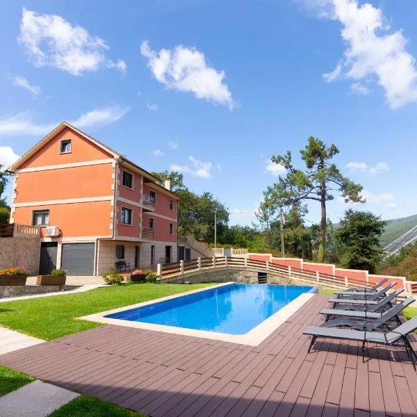 Lar de Sefa 15, hotel di Redondela