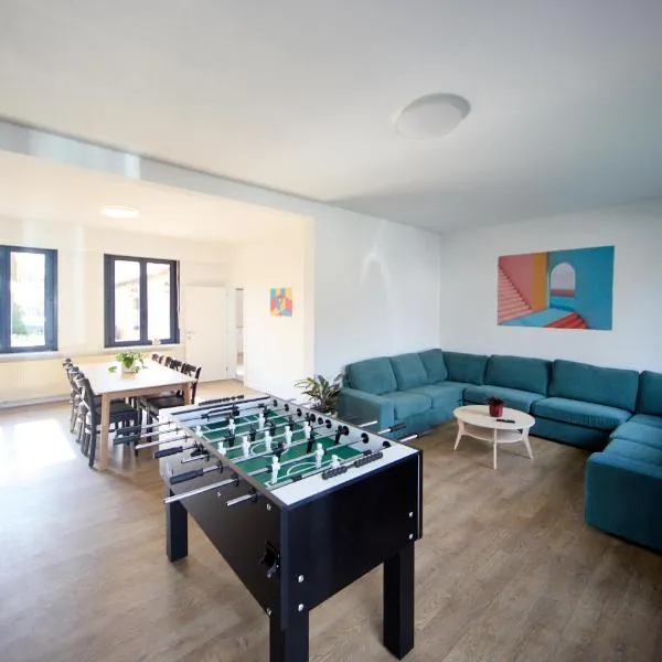 5-bedroom house with garden، فندق في ليلل