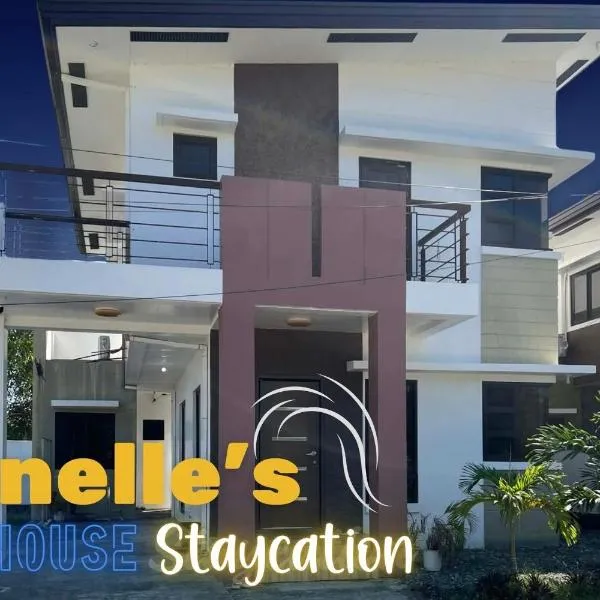 Denelle's fab house staycation, hotel en Lucap