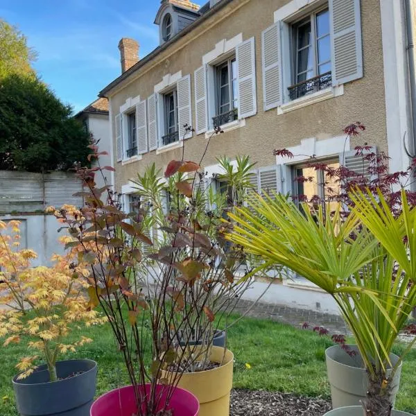 Le Petit Monde de Molly, hotel u gradu Toucy