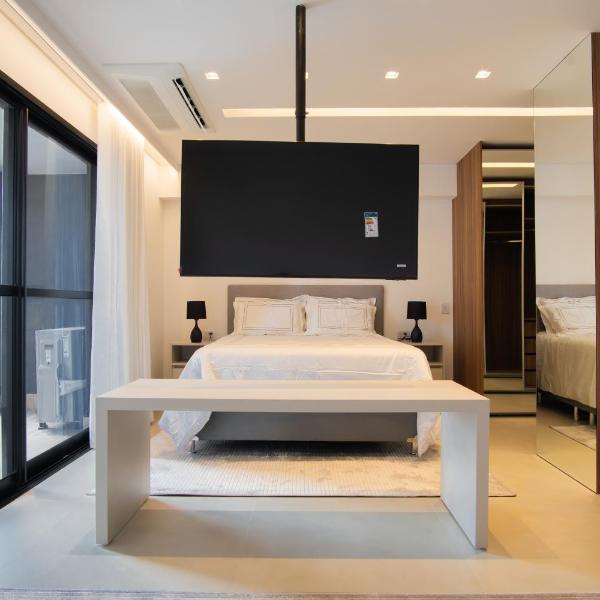 Studio Hub 1210