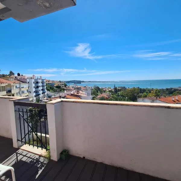 Bright by the Beach - by CoH, ξενοδοχείο σε Cruz Quebrada