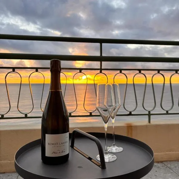 Un balcon sur la mer, hôtel à Nice
