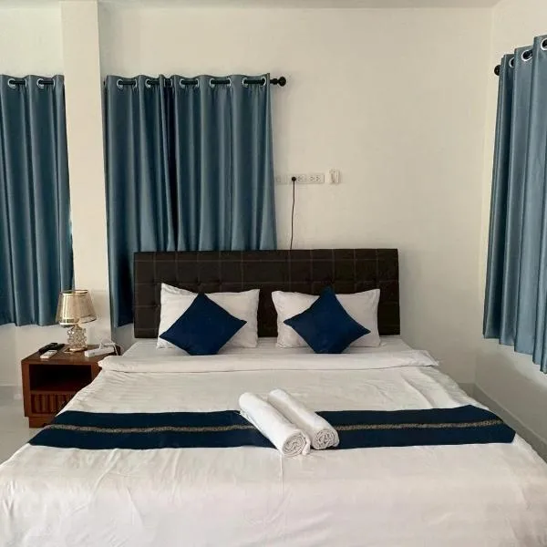 AN Airport Guesthouse, hotel in Nai Yang Beach