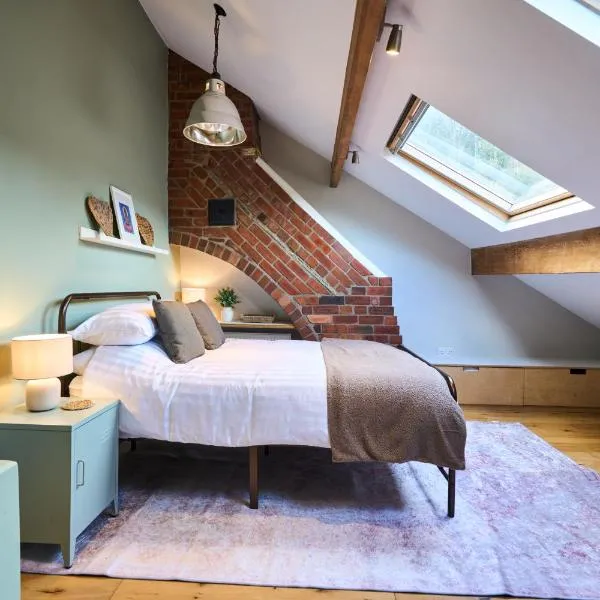 Stylish 2BR Home, Central Hebden Bridge Escape, Boho House, khách sạn ở Hebden Bridge