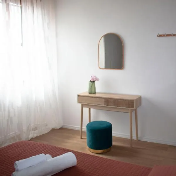 Essenza Living - Bilocale moderno vicino Ospedale Cisanello con parcheggio, hotel en Pisa
