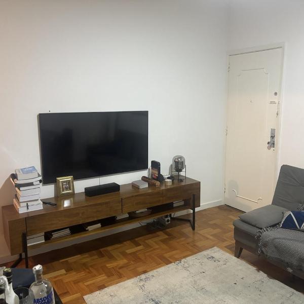 Apartamento confortável no Leblon - Comfortable apartment in Leblon