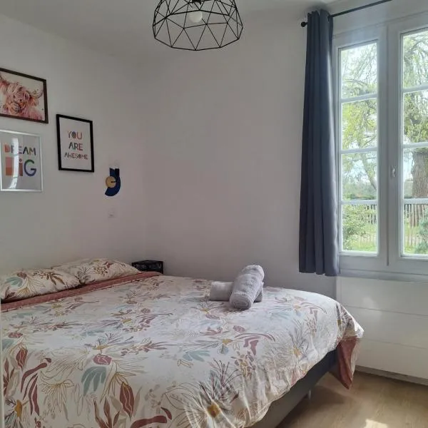 La Pinède du Chéou, Piscine, Logement indépendant, Parking, Draps, Wifi fibre, Hotel in Mimizan