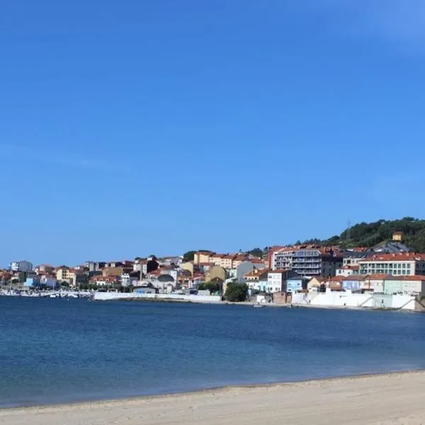 Precioso apartamento en Rías Baixas en Escarabote-Boiro, hotell sihtkohas Boiro