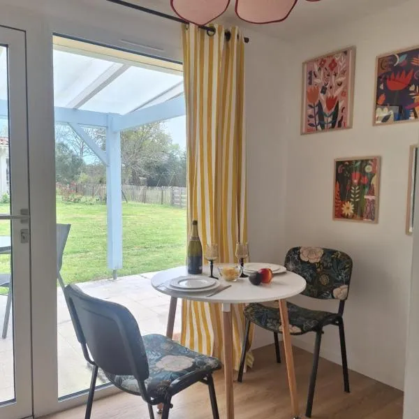 La Pinède du Chéou, Piscine, Logement indépendant, Parking, Draps, Wifi fibre, hotel i Mimizan