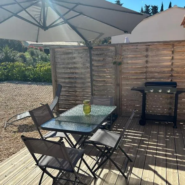 la pause detente, villa climatisée avec jardin et parking privés, à 5 mn de la mer, au calme, hôtel à Martigues