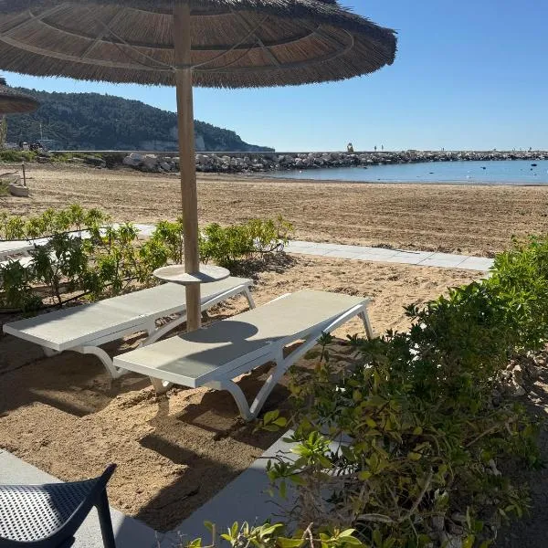 Marina Seaside Suites, viešbutis mieste Peskičis