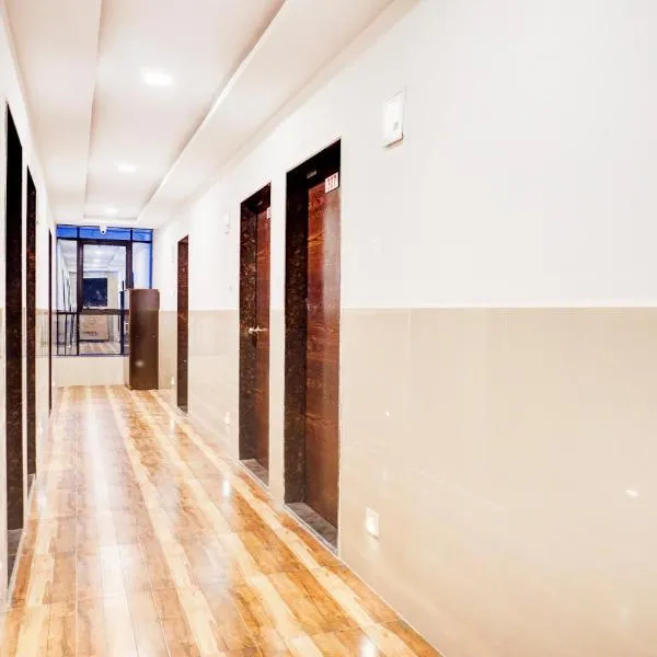 Hotel O Golden Leaf Executive, hotell sihtkohas Loni Kālbhor