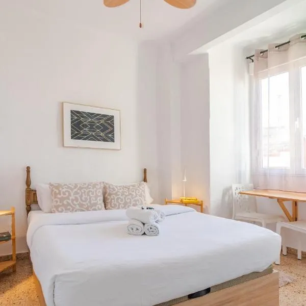 Hostal El Perelló, Valencia, viešbutis mieste El Pereljo