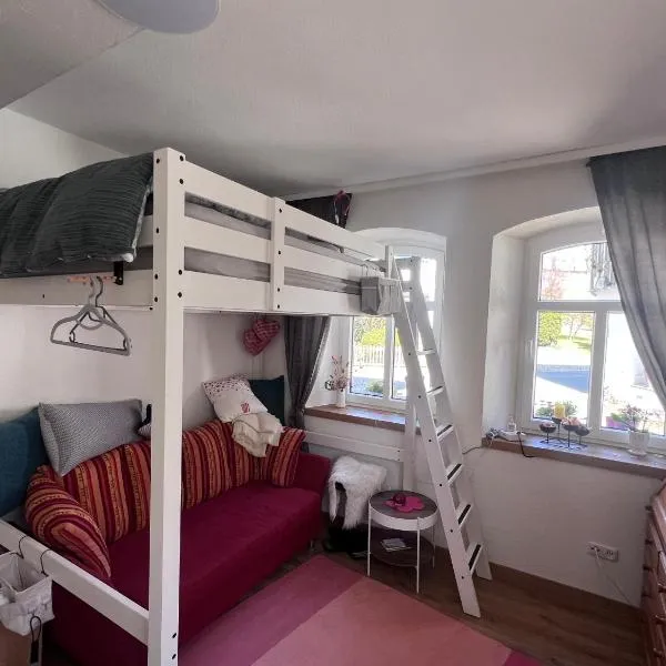 Kleine Auszeit - Raum für Ruhe und neue Energie: Weidenberg şehrinde bir otel