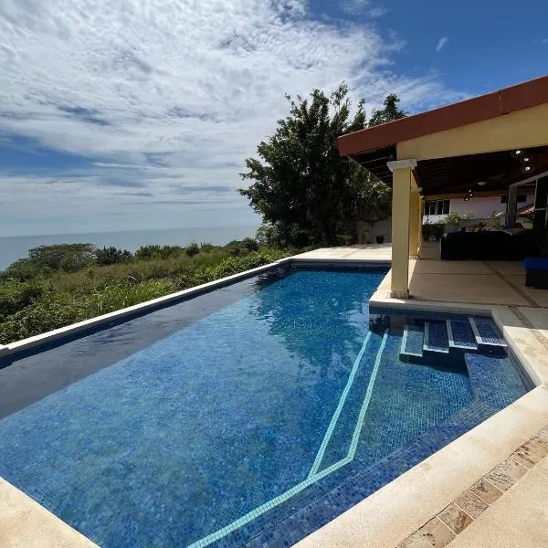 Ballena Bay Villa Lot 45 Villa del Mar, hotel in Tambor