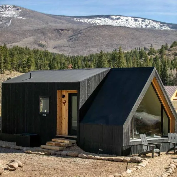 A-Frame Cliffside Studio Cabins, hotel v mestu South Fork