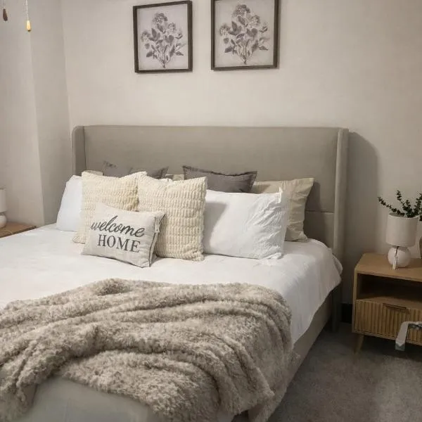 The Luxury Den, hotell i Decatur