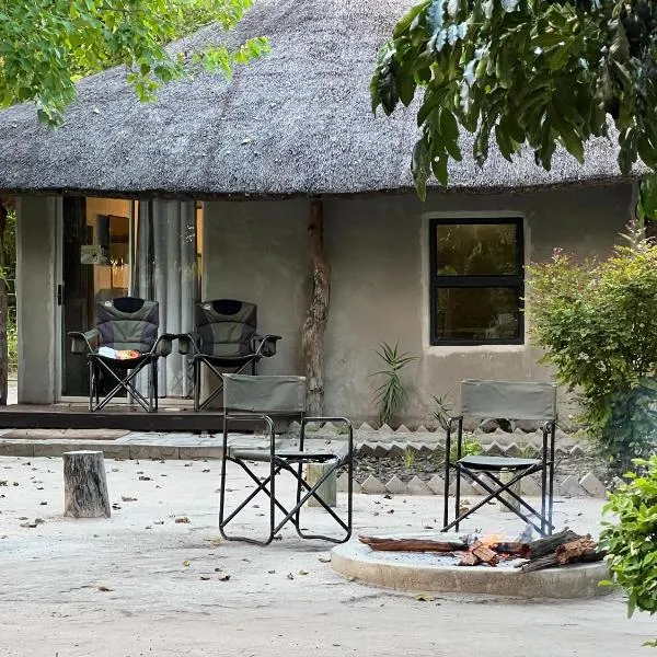 Khwai에 위치한 호텔 Khwai Moremi Vacation Cottages