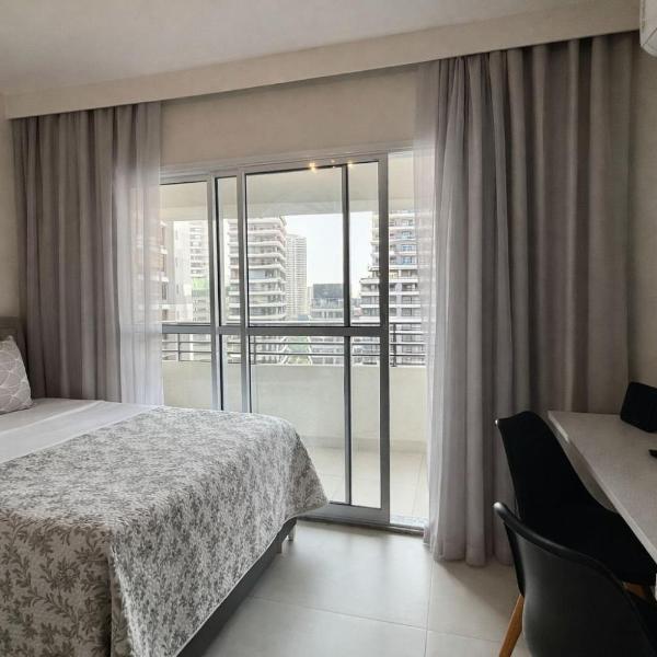 818 - Studio bem localizado com fácil acesso