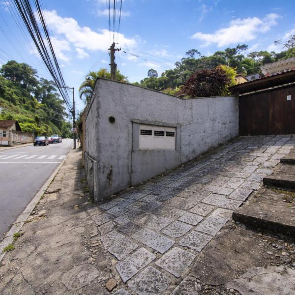 Casa ampla com garagem, 3 quartos, ideal para famílias, a 10 min do centro histórico - Foto 5
