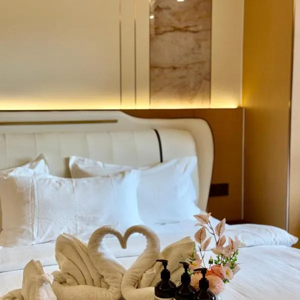 Venice Luxe Glow, Studio Type,Pool, Kitchen, Netflix, Canal Mall Access For 3 Guests only, hôtel à Manille