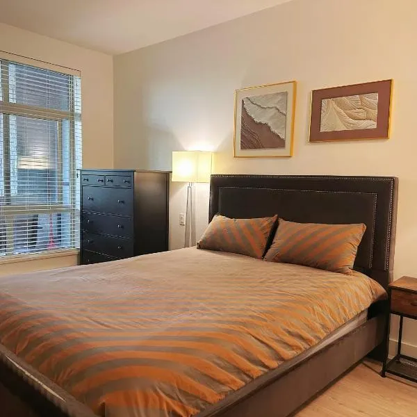 Spacious Modern 3BR Condo at UBC Quiet & Convenient: Vancouver şehrinde bir otel