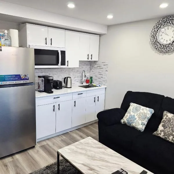 Cozy Two Bedrooms Basement Suite, hotel in Winnipeg