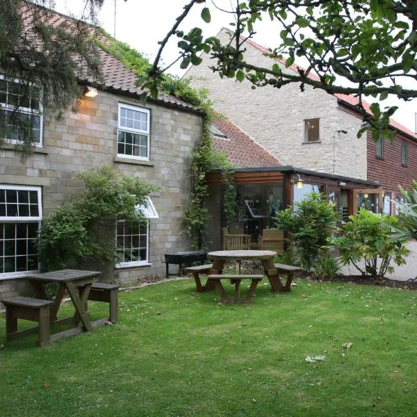 Cottage Lea's Country Hotel & Restaurant, hotel in Kirby Misperton