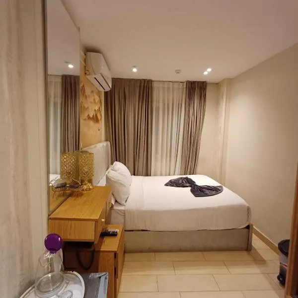 Lotus Hotel-New Cairo, hotel di New cairo