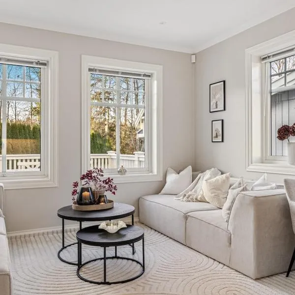Beautiful vacation apartment for rent - fully furnished, hotelli kohteessa Sandefjord
