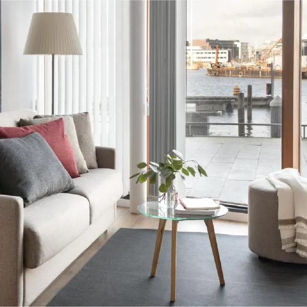 Eric Vökel Boutique Apartments - Riverfront Suites โรงแรมในอัมสเตอร์ดัม