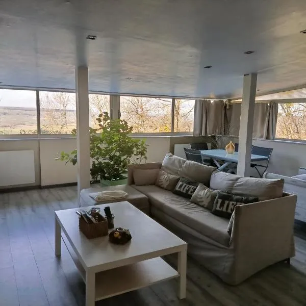 Le Coq de Champagne, hotel di Dormans