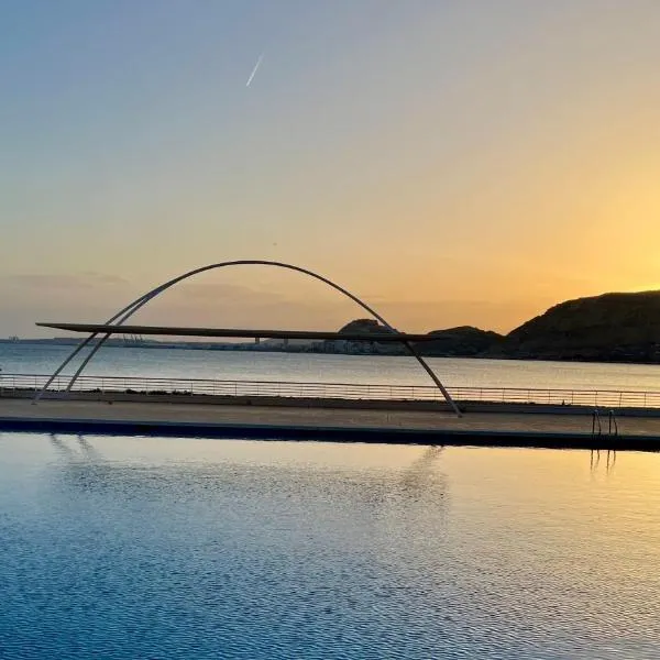 Infinity Sea View Retreat, Hotel in Alicante