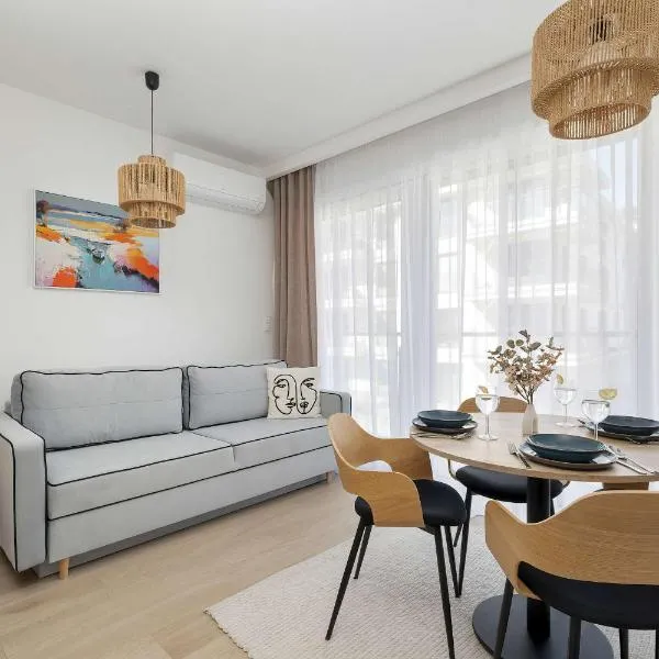 Jasny Apartament Milano 12 z Balkonem i Parkingiem by Noclegi Renters, отель в городе Мендзыводзе