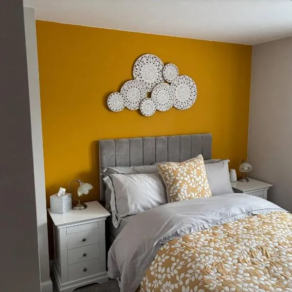 Quiet double bedroom, hotel in Yapton