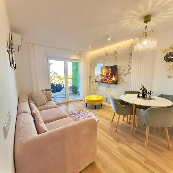 Apartments Kristal Torrevieja, hotell sihtkohas Punta Prima