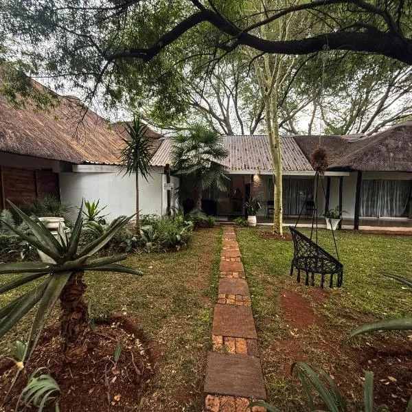 Lemón Cottage, hotel u gradu Bela-Bela