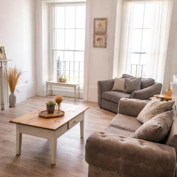 Stylish Seaview Apartments - Modern Retreat, hotel in Herne Bay