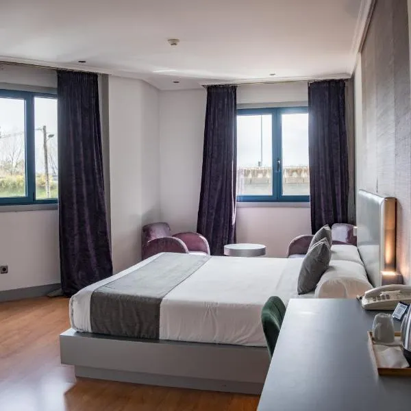 Hotel Alda Carballo: Carballo'da bir otel