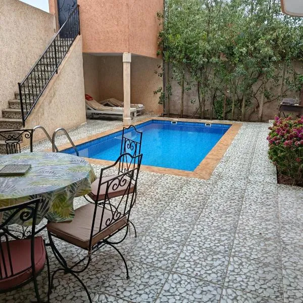 villa ourika complette, hotel i Sbiti